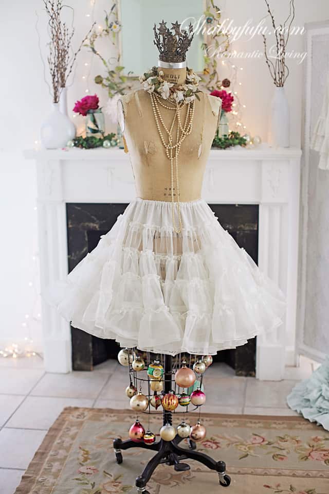 Simple Holiday Mannequin Idea And A New Chandelier