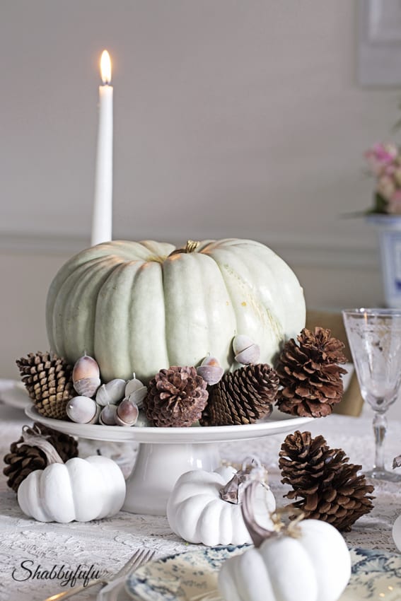 elegant romantic pastel thanksgiving table