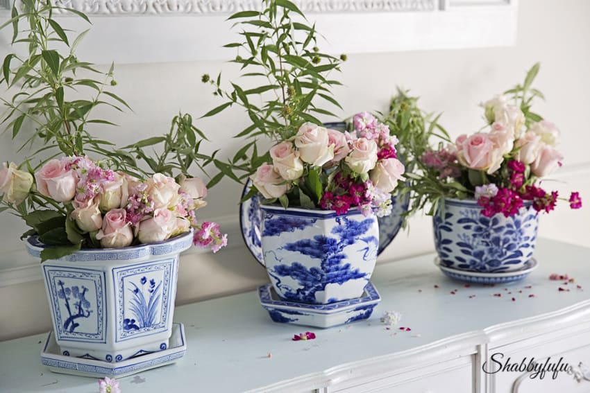 blue and white chinoiserie cachepots