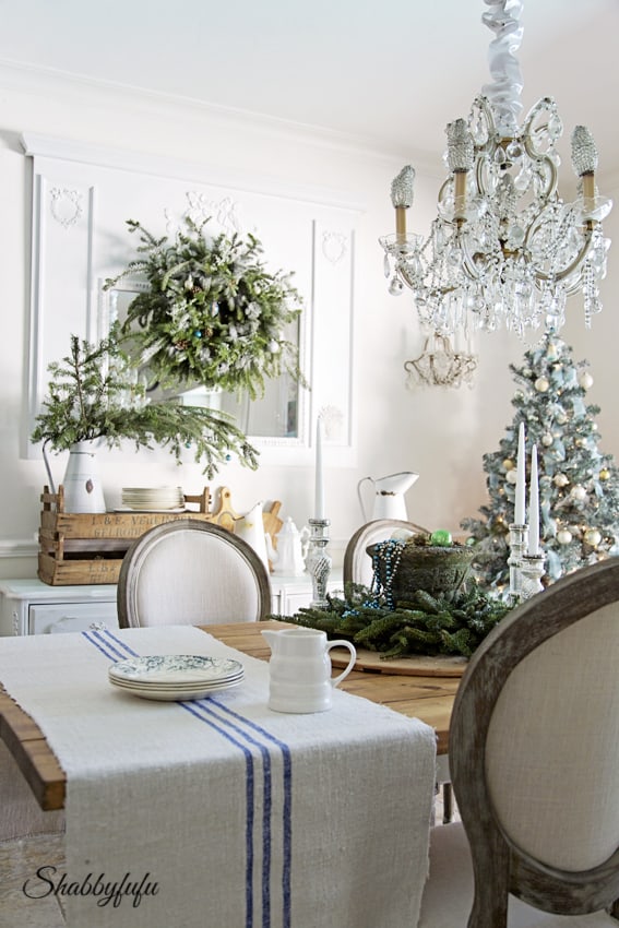 french country christmas dining room