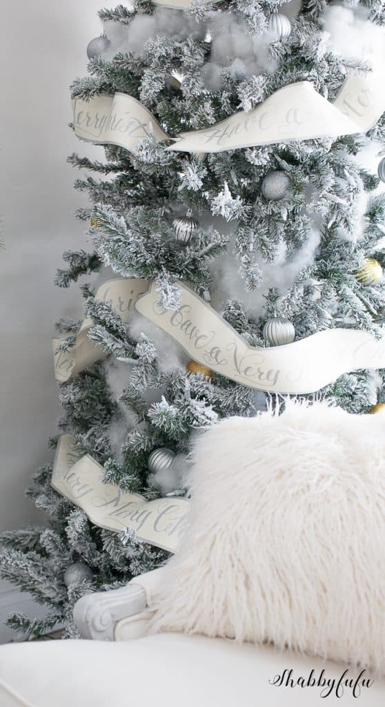beautiful-flocked-christmas-tree-shabbyfufublog