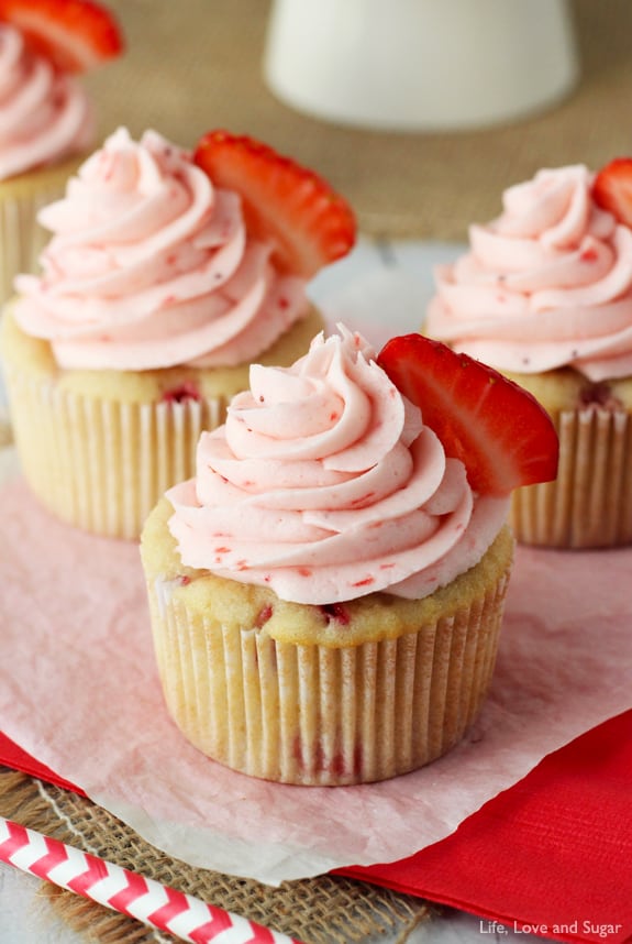 pink-frosted-cupcakes