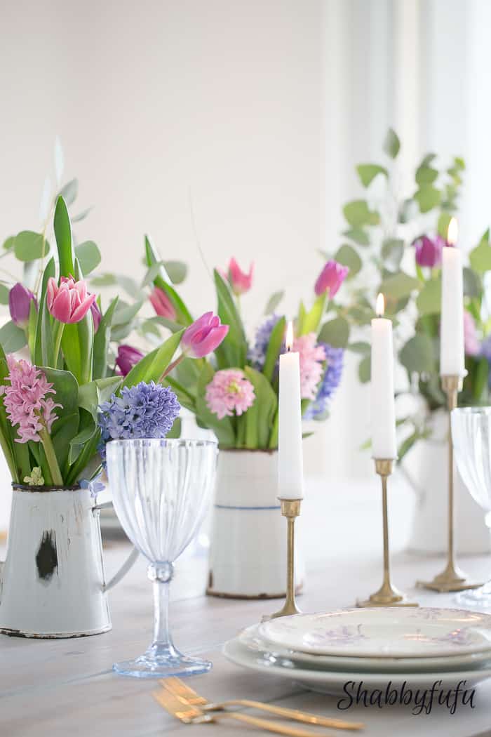 How to Achieve A Spring Look In A White Room