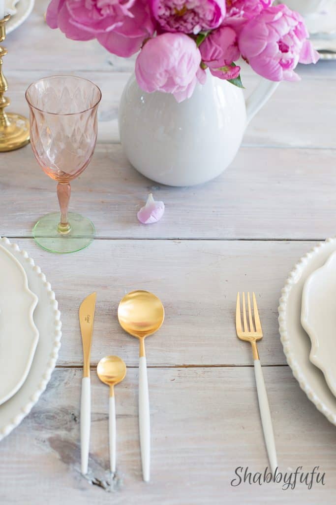 Love Of Simple Table Setting