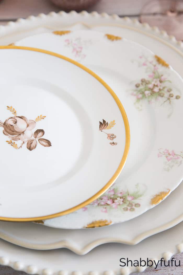 How To Style Place Settings And Mix Patterns Up