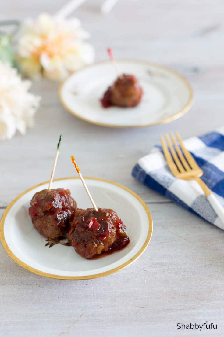 Cranberry Meatballs With Chili Sauce