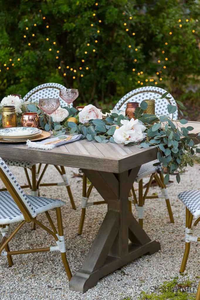 Outdoor Christmas Decorations - French Country - shabbyfufu.com