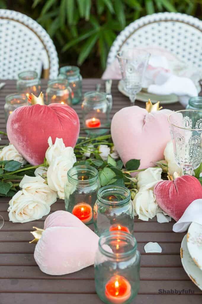 Table Decor Tips For Valentines Day - shabbyfufu.com