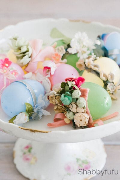 plastic Easter eggs DIY