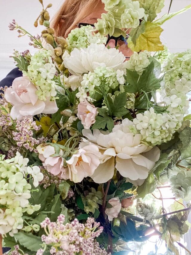 10 Tips For Making Faux Flower Centerpieces Look Realistic - shabbyfufu.com