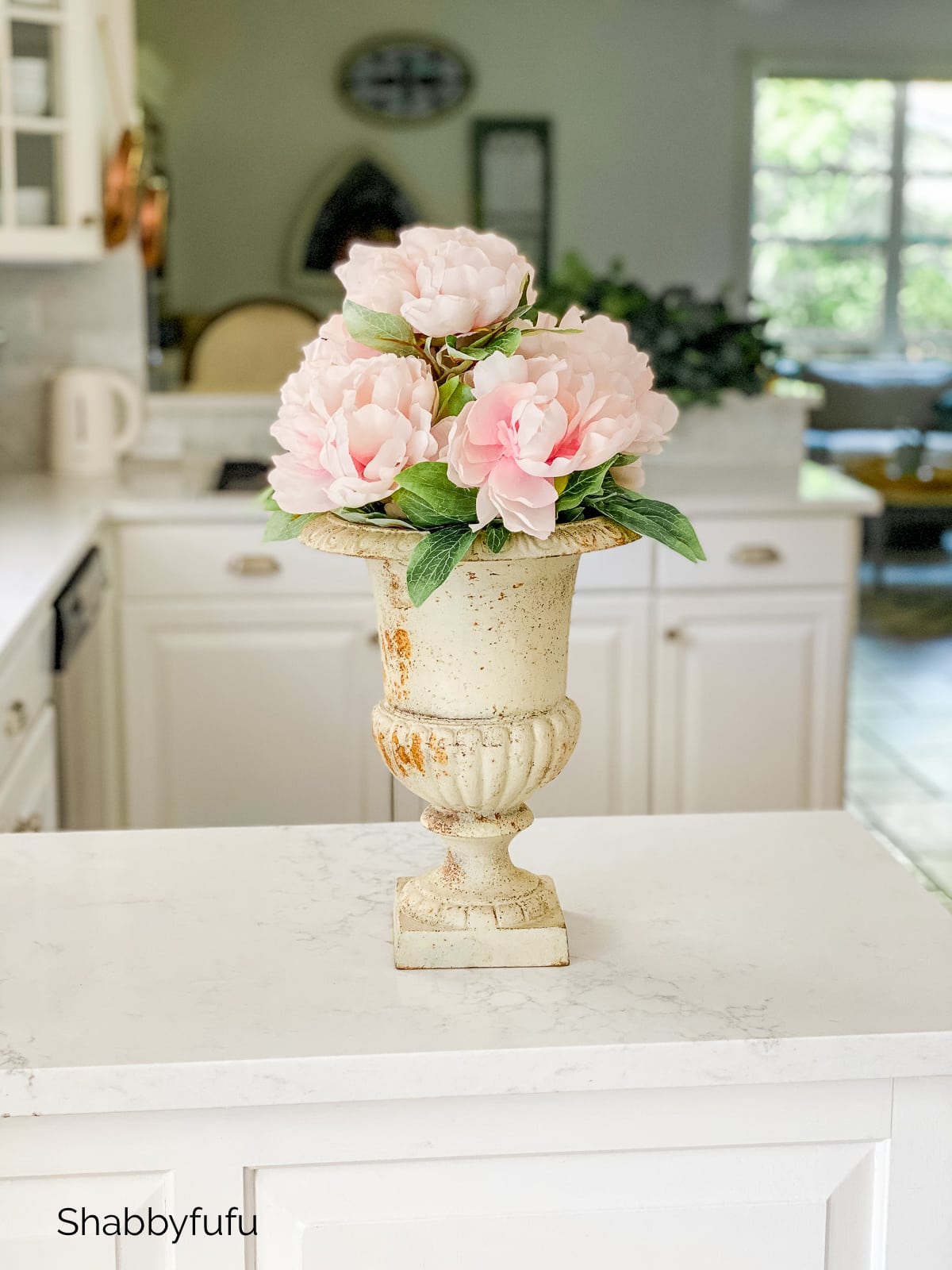 10 Tips For Making Realistic Faux Flower Centerpieces
