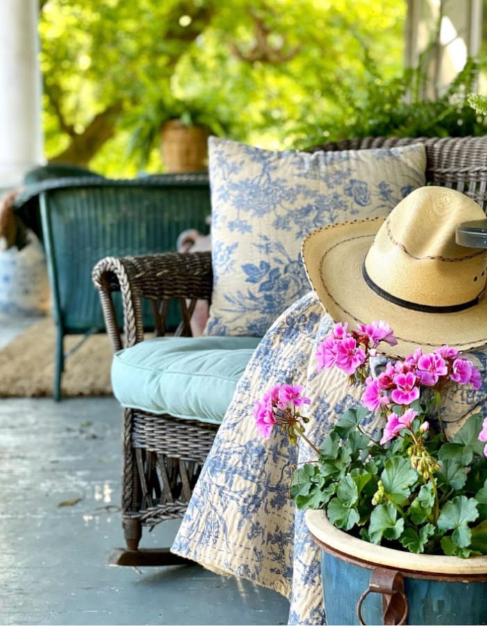 25 Beautiful Summer Porch Ideas