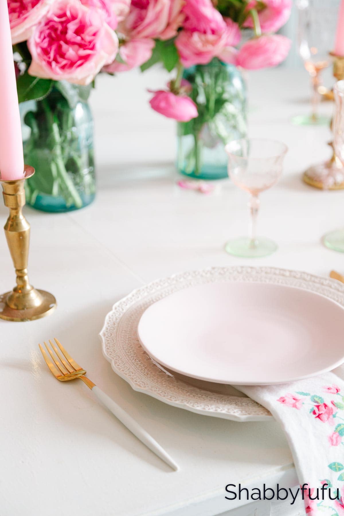 gorgeous Valentines Day tablescape for your Galentines