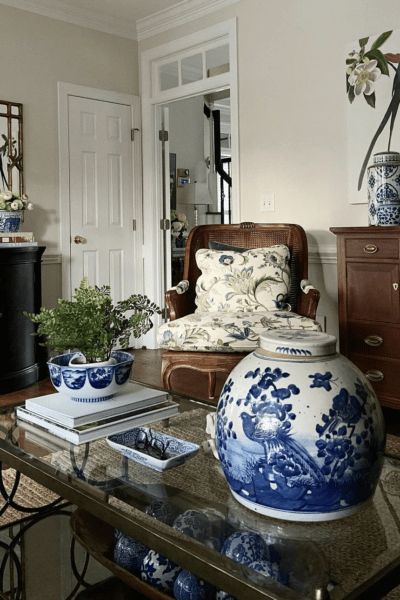 Chinoiserie blue and white