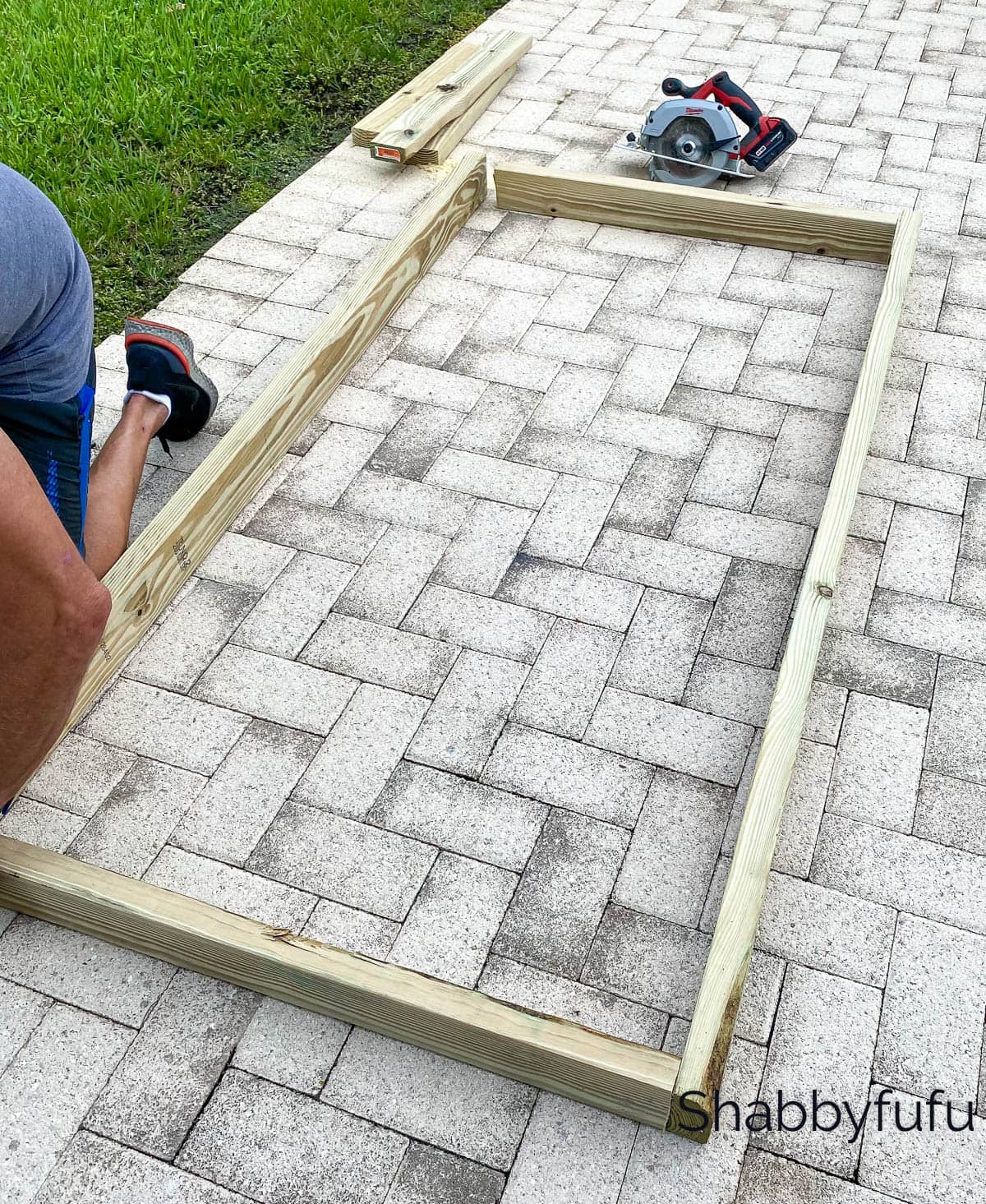 frame for outdoor shower privacy screen