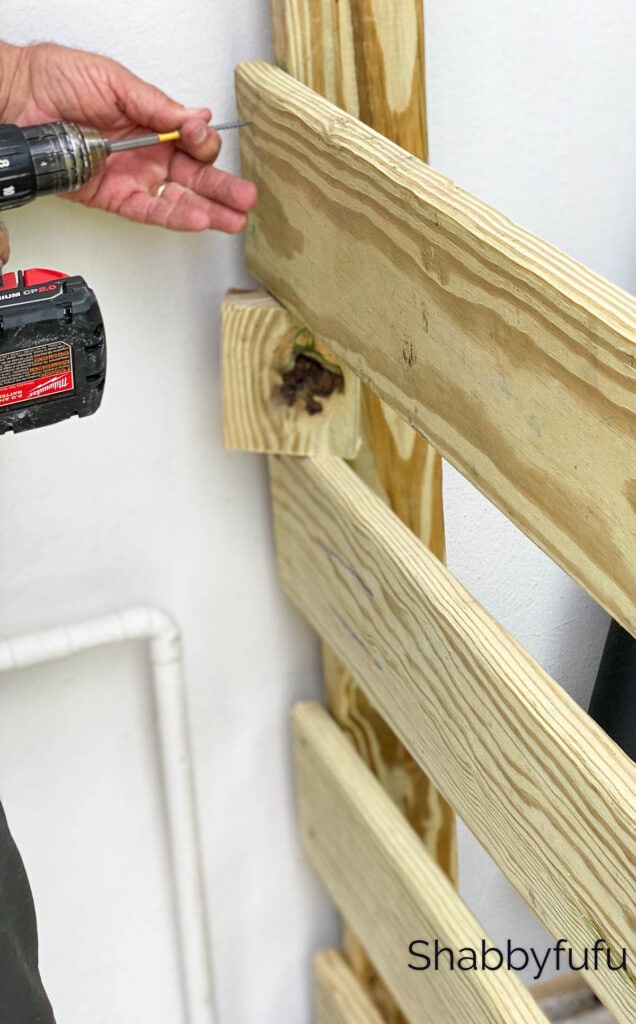 How To Build An Outdoor Shower Privacy Screen