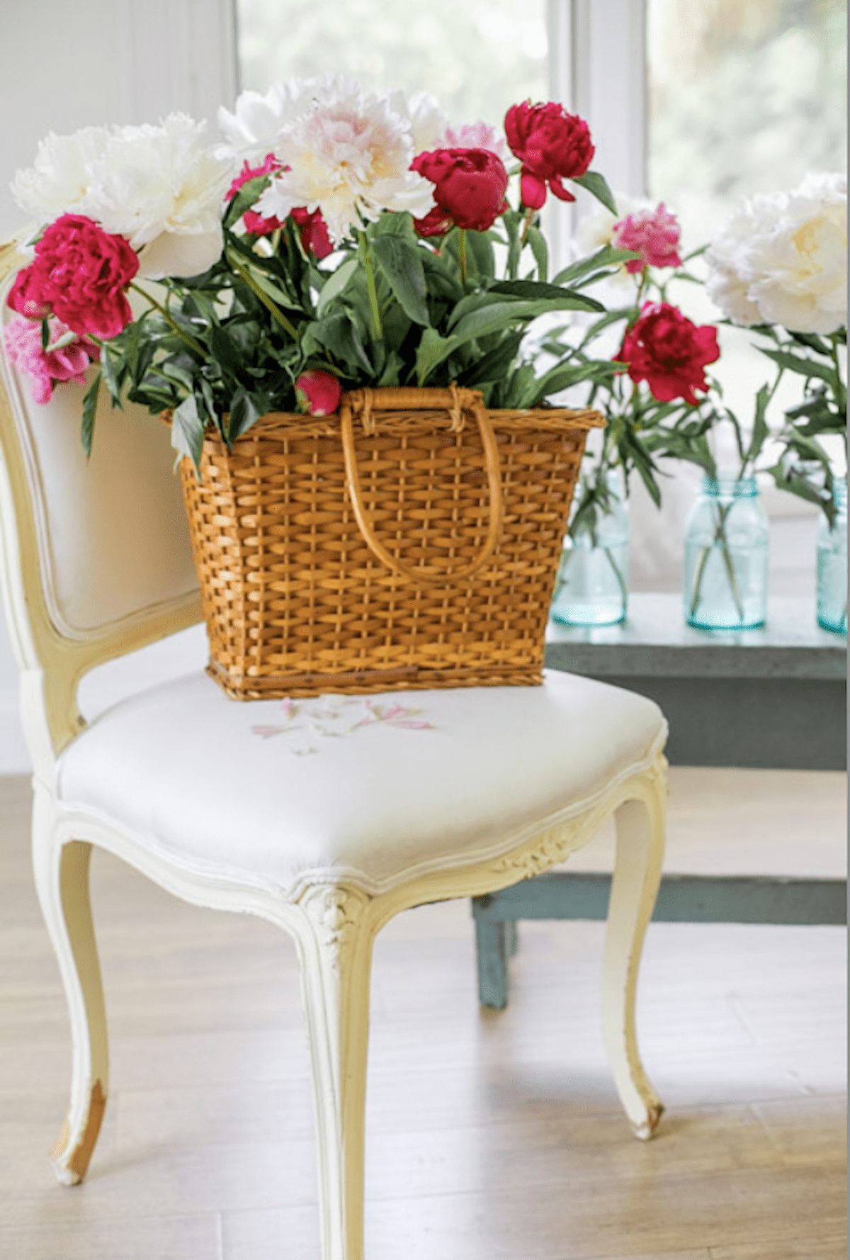 summer decorating ideas details with baskets