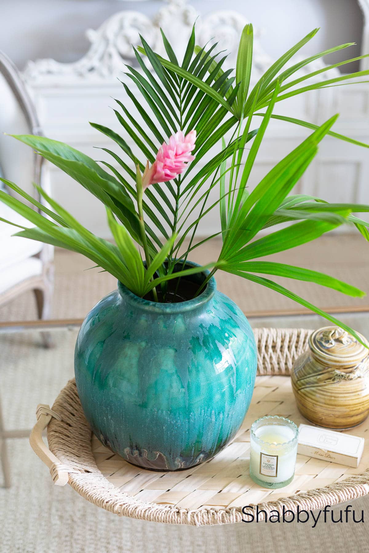 green pottery for 50 summer decorating ideas