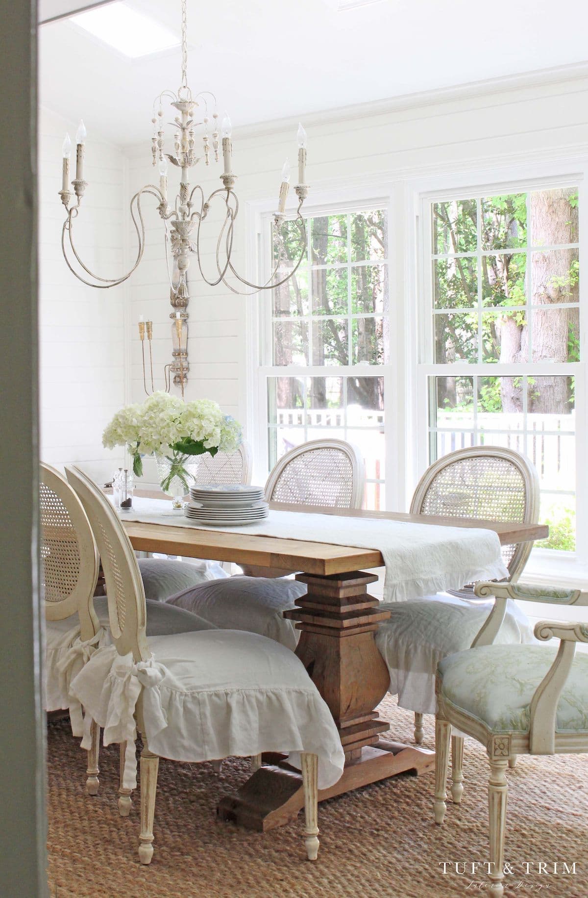 French country style house dining room