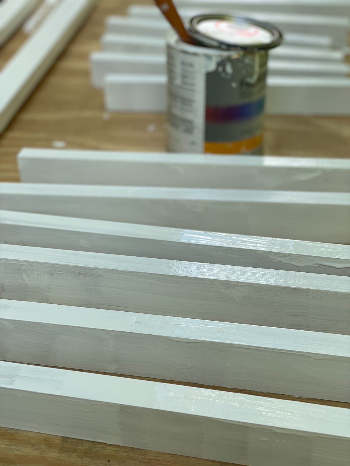 painting the folding rattan privacy screen frame