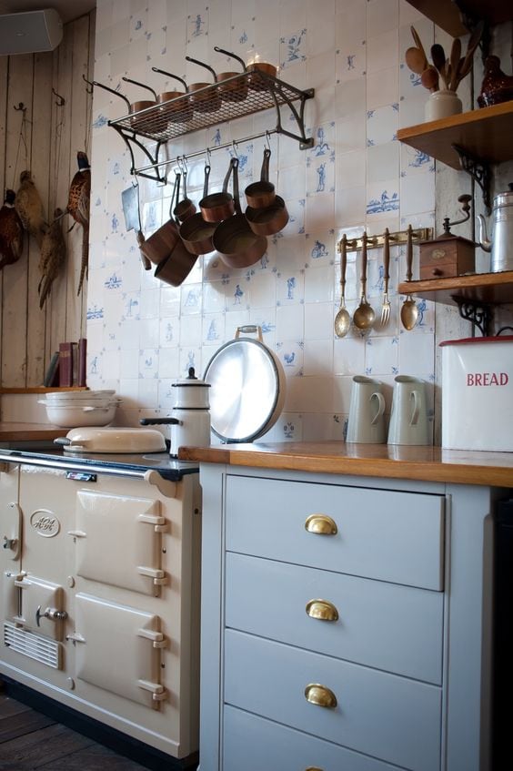 Mix and match kitchen backsplash pattern