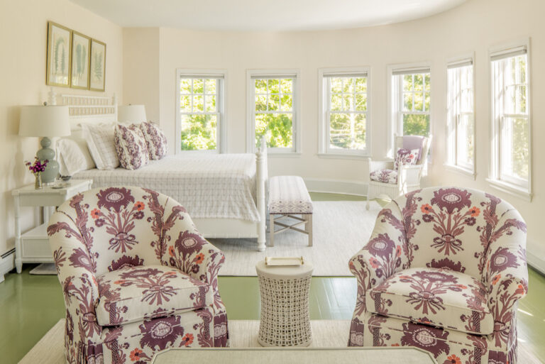 Hedgefield Home Tour: A Playful Twist on Classic Beach-Style ...