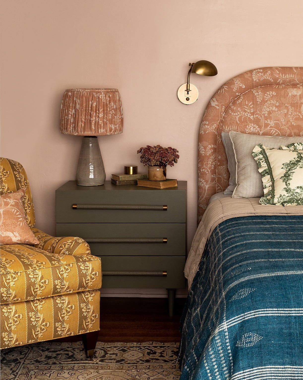 Home Tour: Vintage Cottage Style Meets Modern Design in This Seattle ...