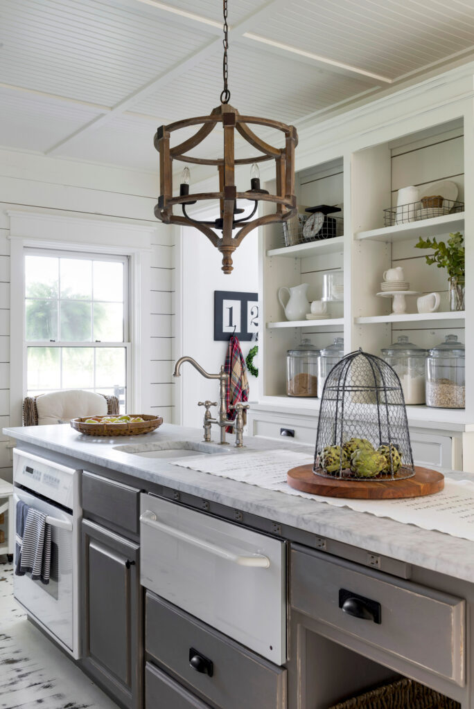 Cozy Modern Farmhouse: Home Tour - shabbyfufu.com