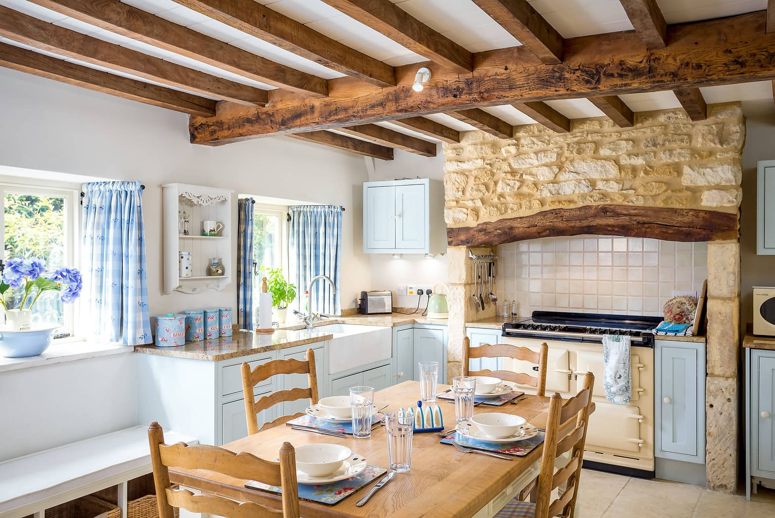 9 Great Cottage-Inspired Kitchens - Fall Decor Ideas - shabbyfufu.com