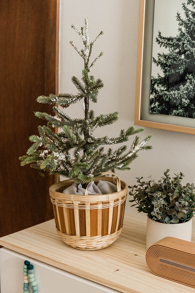 Small Christmas tree idea in basket