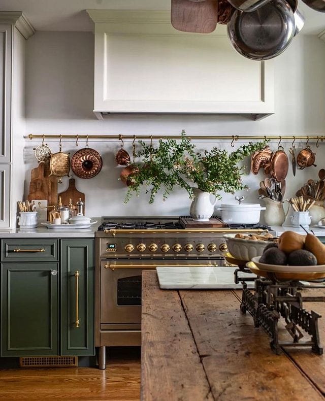9 Great Cottage-Inspired Kitchens - Fall Decor Ideas - shabbyfufu.com