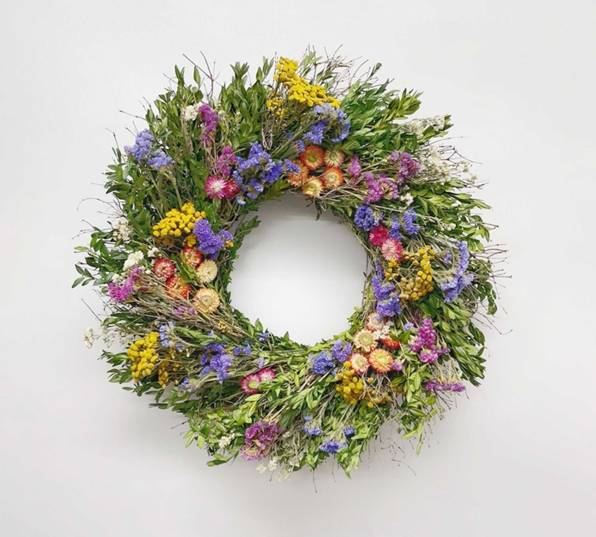 wreath ideas with bright flowers and greenery