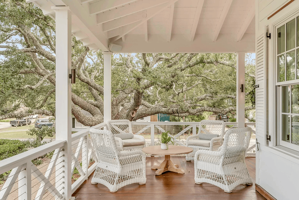 Home tour featuring Charleston Harbor home traditional porch in front