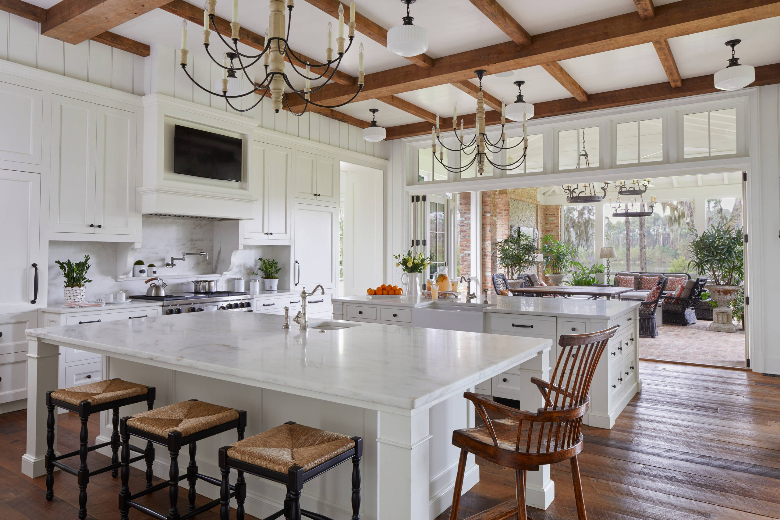 Atlanta Home tour titled "Relaxed Island Life - Coastal Home Tour" with a coastal inspired decor with traditional elements.
