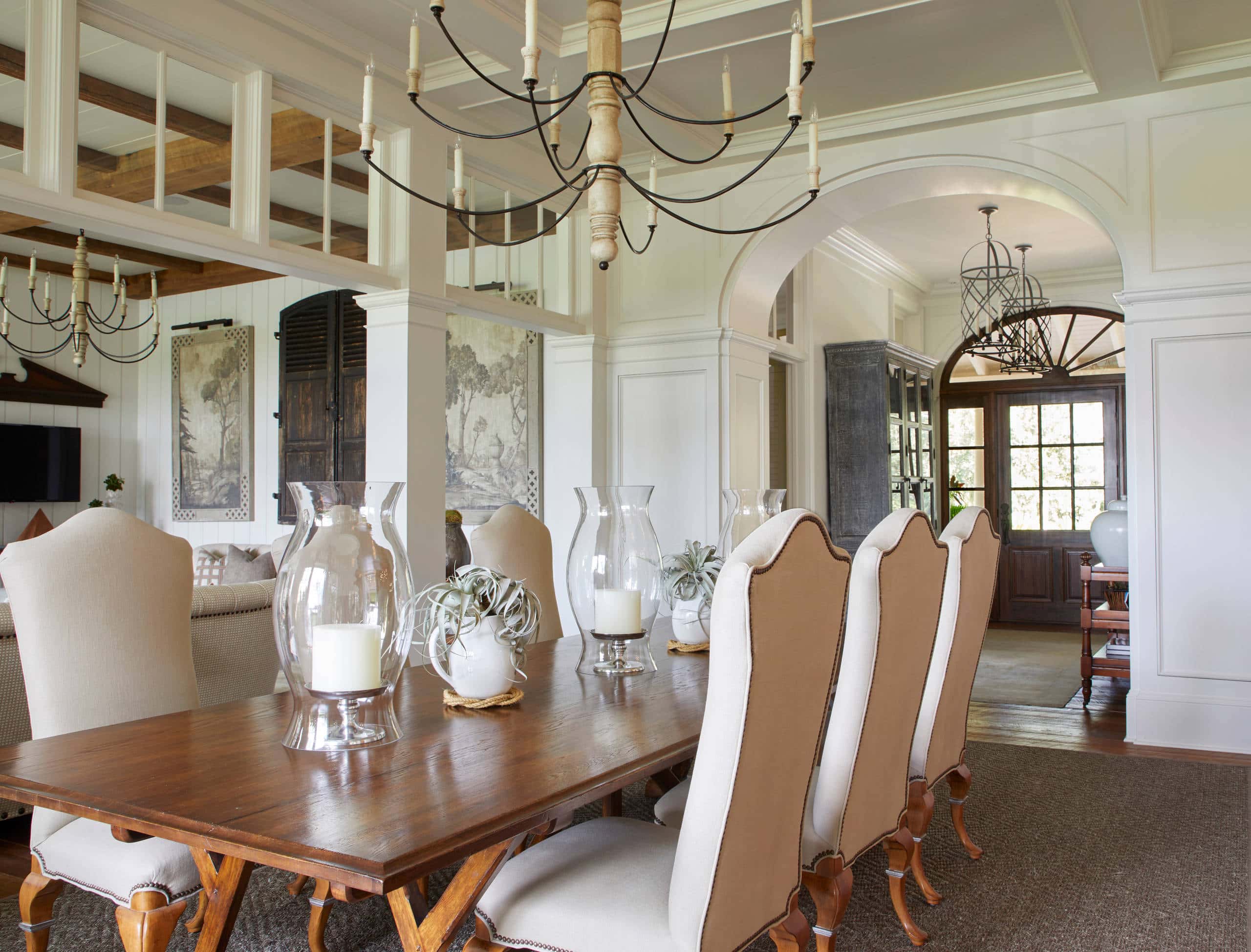 Atlanta Home tour titled "Relaxed Island Life - Coastal Home Tour" with a coastal inspired decor with traditional elements.