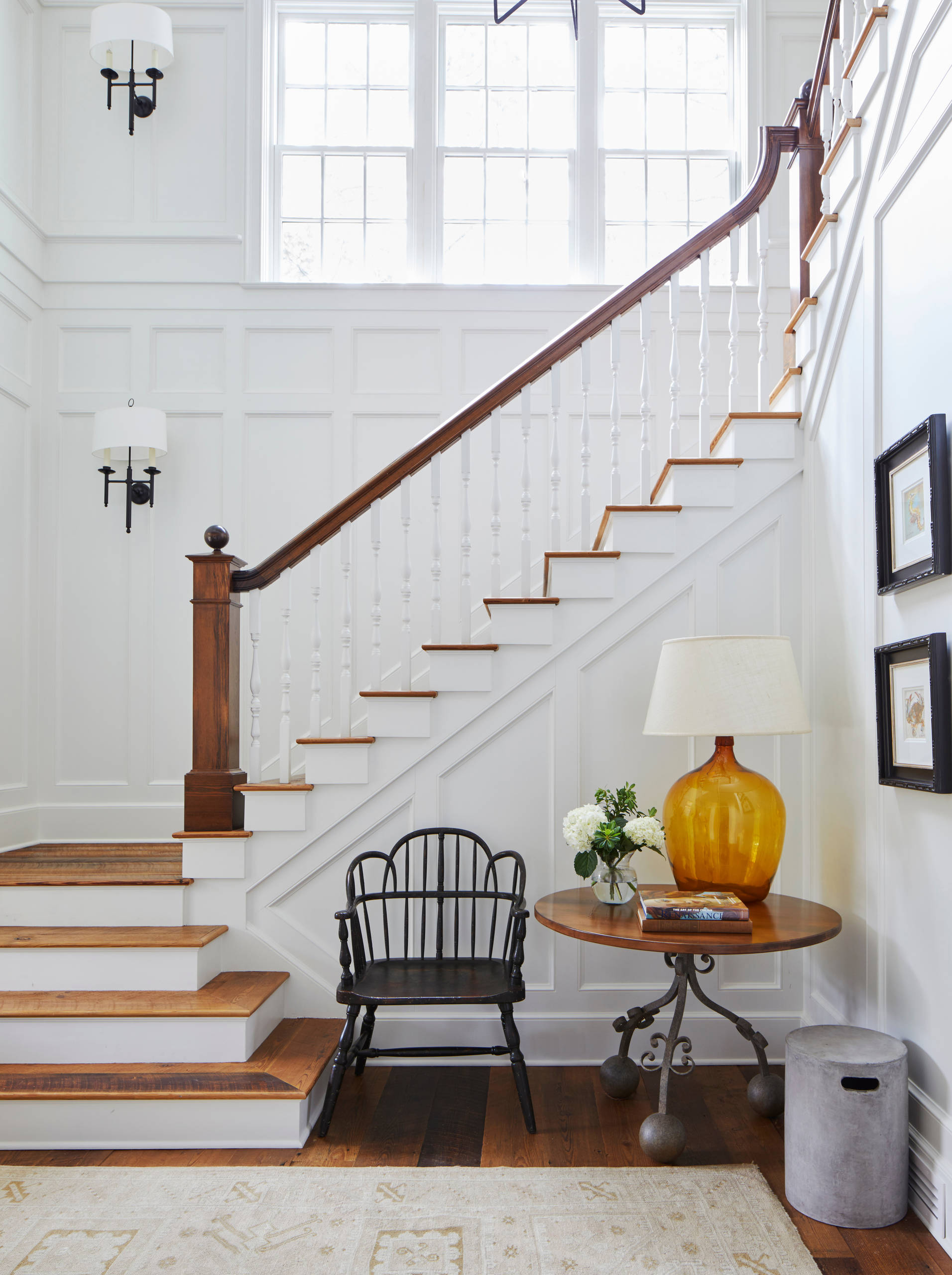 Atlanta Home tour titled "Relaxed Island Life - Coastal Home Tour" with a coastal inspired decor with traditional elements.