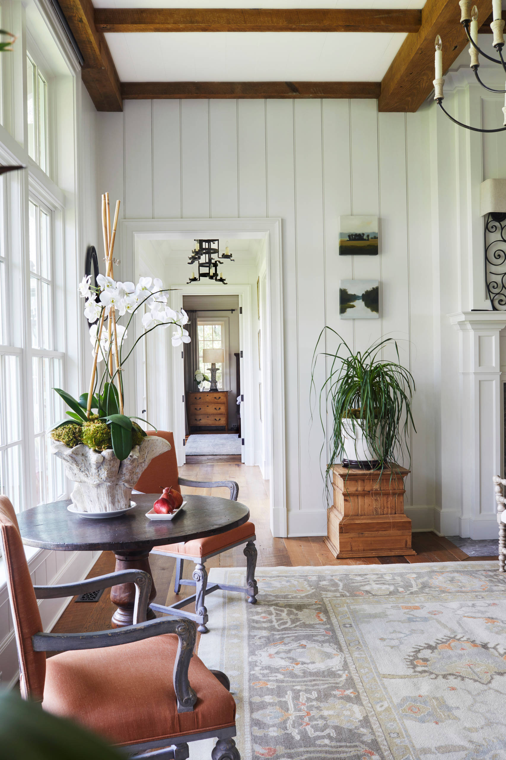 Atlanta Home tour titled "Relaxed Island Life - Coastal Home Tour" with a coastal inspired decor with traditional elements.