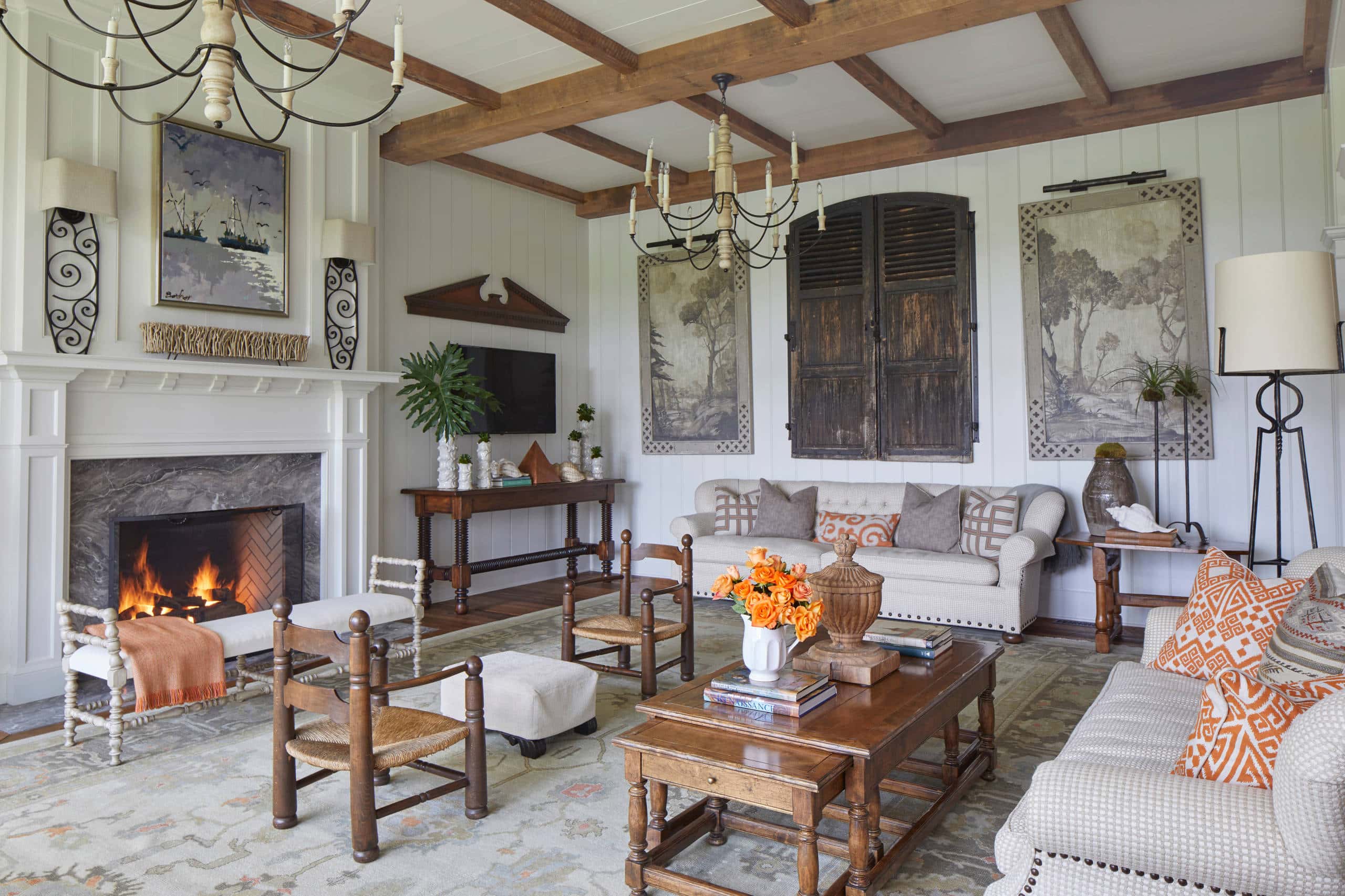 Atlanta Home tour titled "Relaxed Island Life - Coastal Home Tour" with a coastal inspired decor with traditional elements.