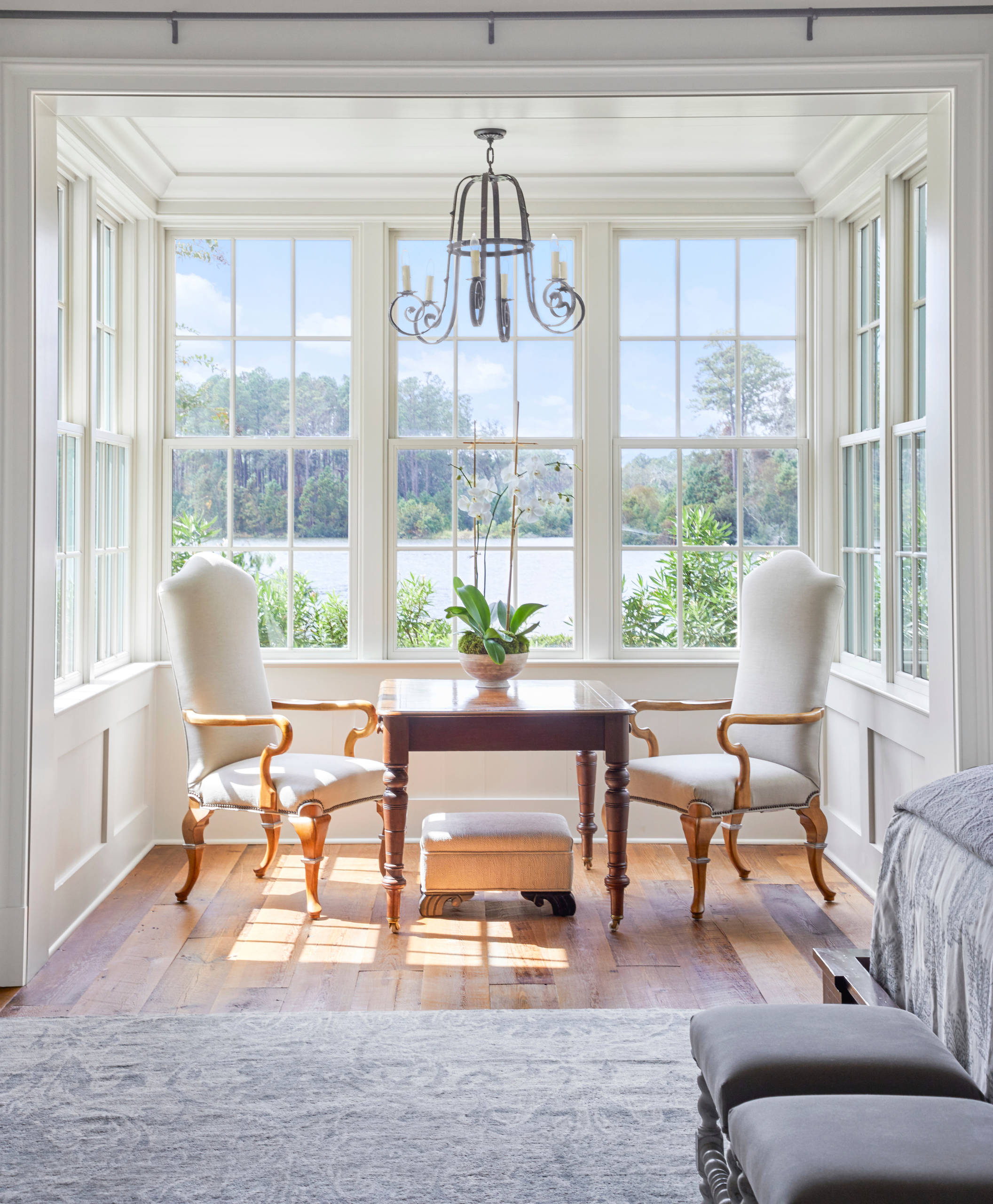Atlanta Home tour titled "Relaxed Island Life - Coastal Home Tour" with a coastal inspired decor with traditional elements.