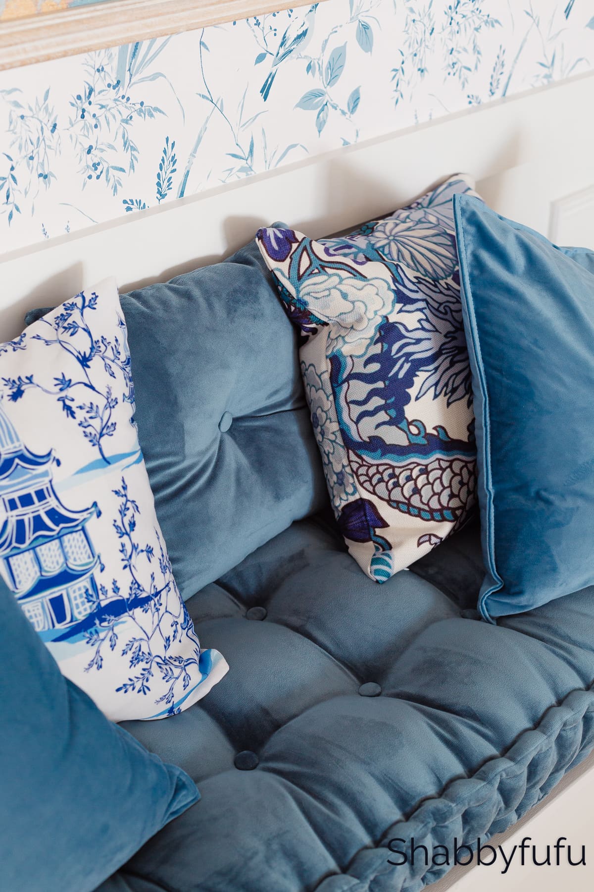 How To Mix Patterns In A Room Like A Designer