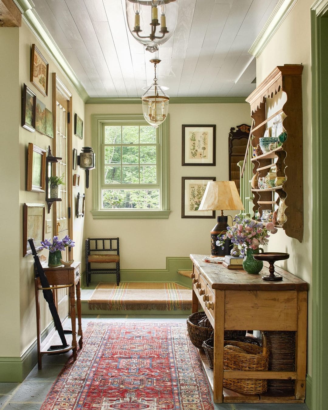 Traditional hallway cottage inspired architectural details