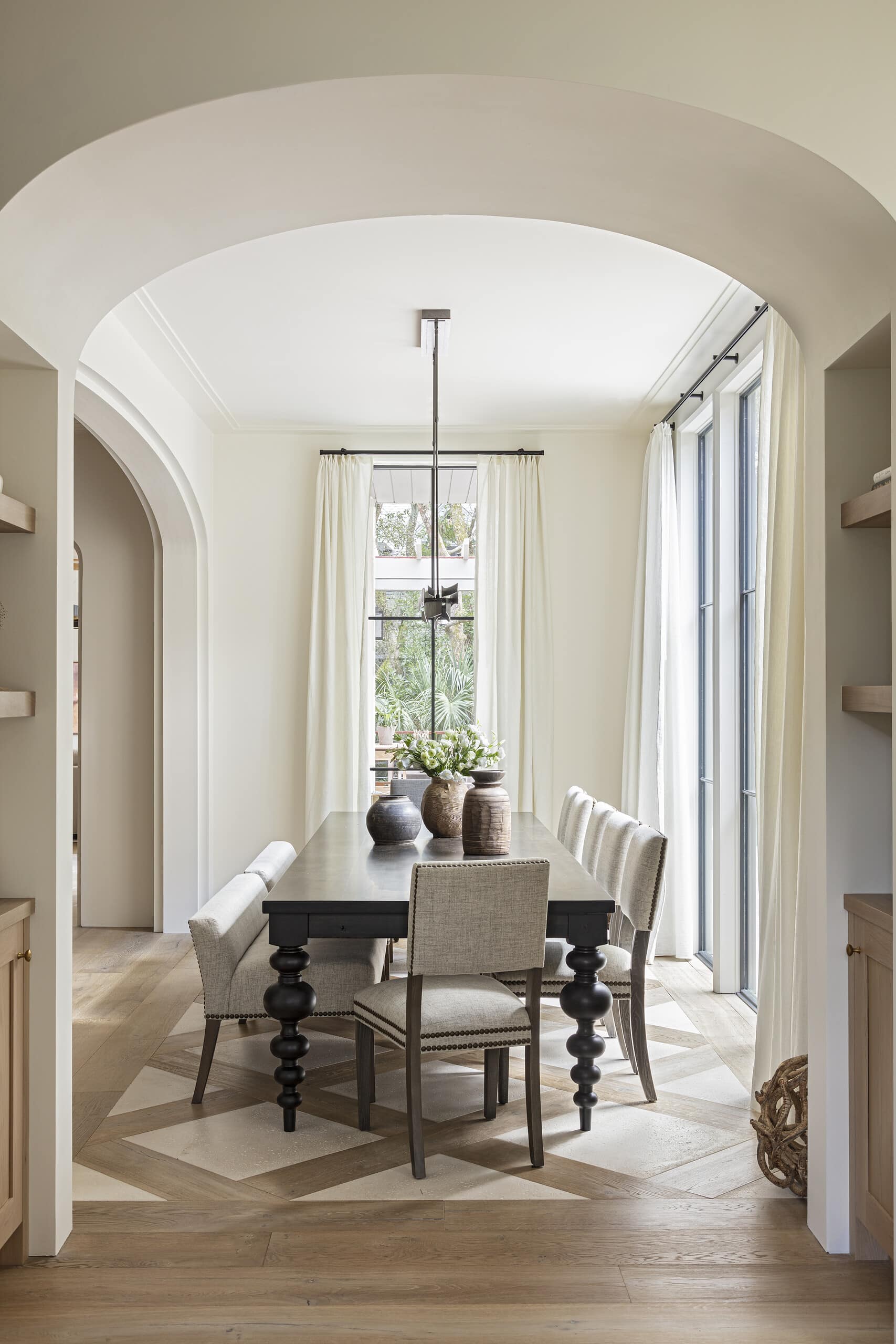 Home tour featuring dining room designed by Margaret Donaldson