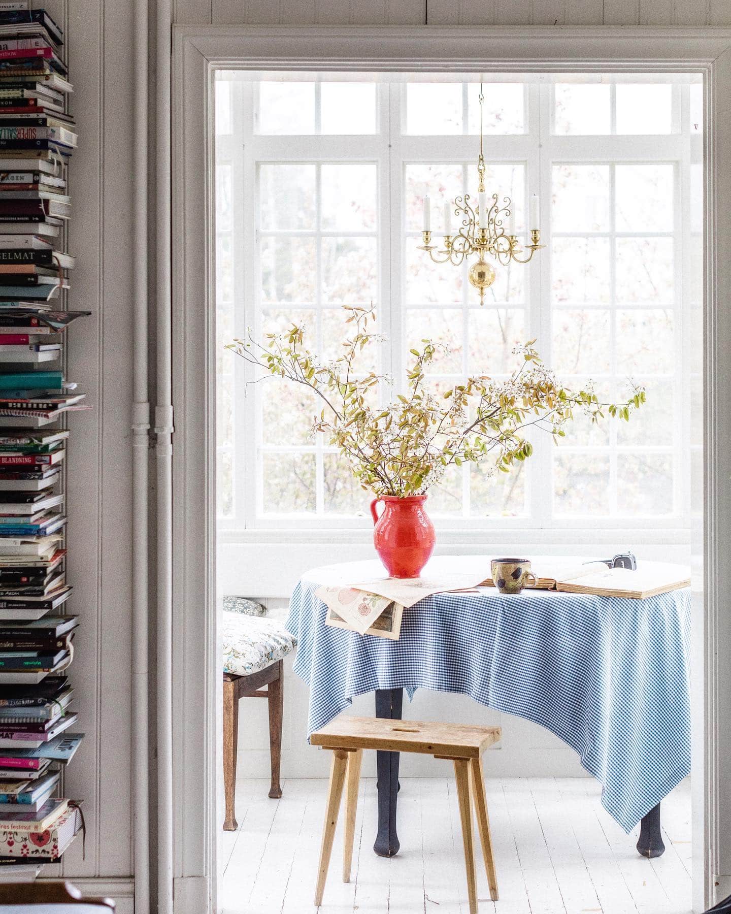 stylish kitchen room featured in tips on how to avoid common decorating mistakes