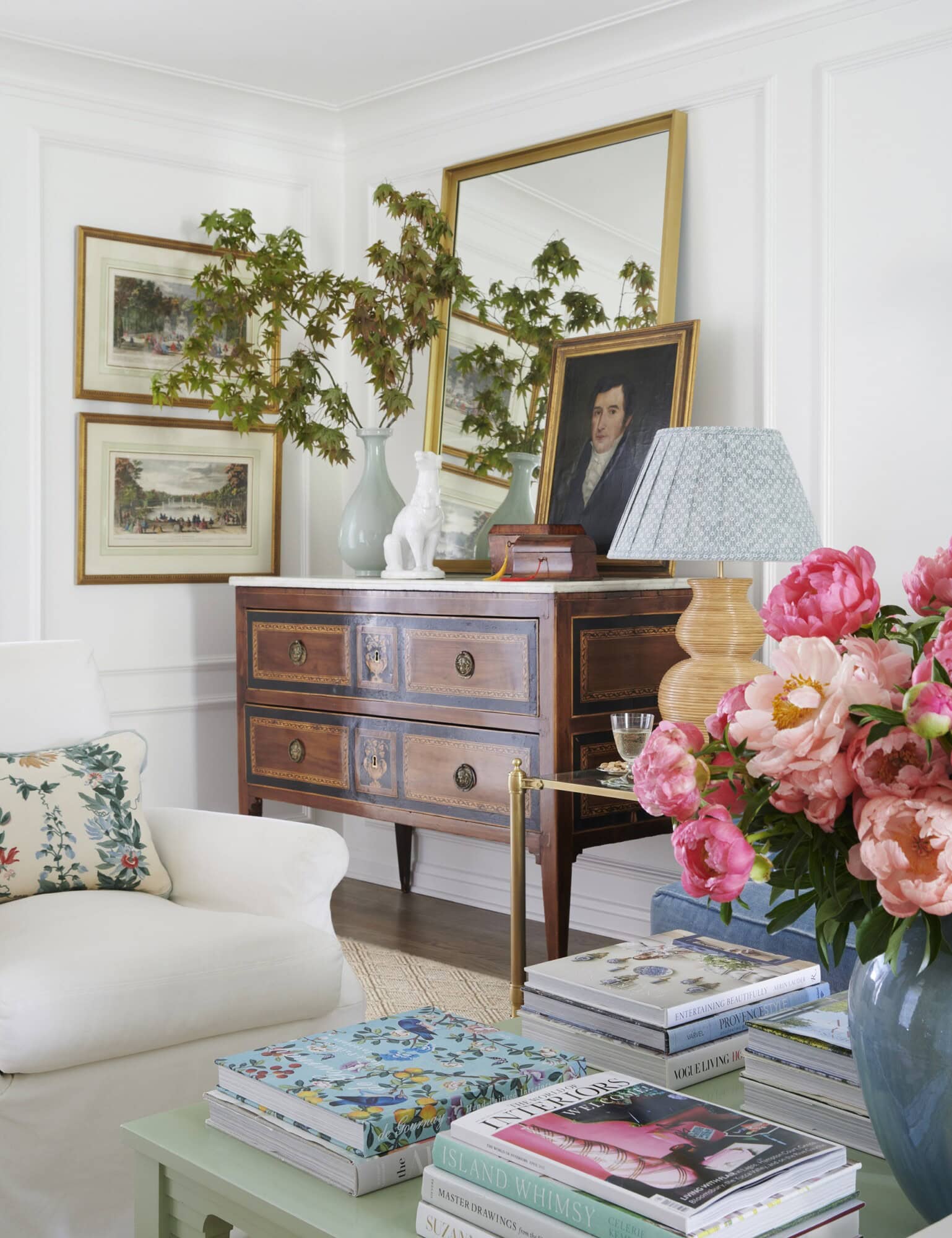 Amy Studebaker interior design featuring a traditional living room with coastal details