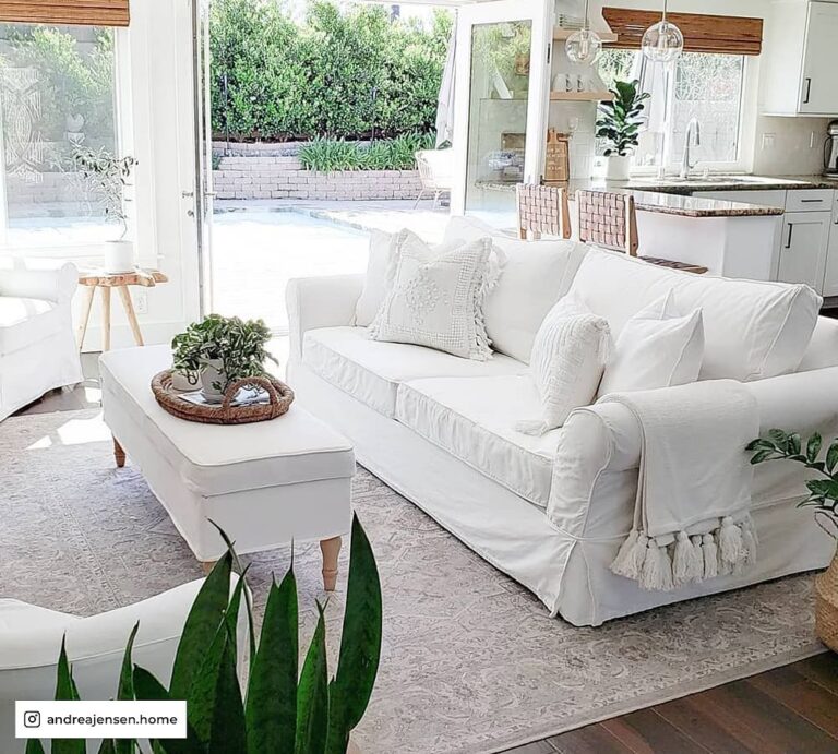 Minimalist Decor for Summer: Embrace the Breeze - shabbyfufu.com