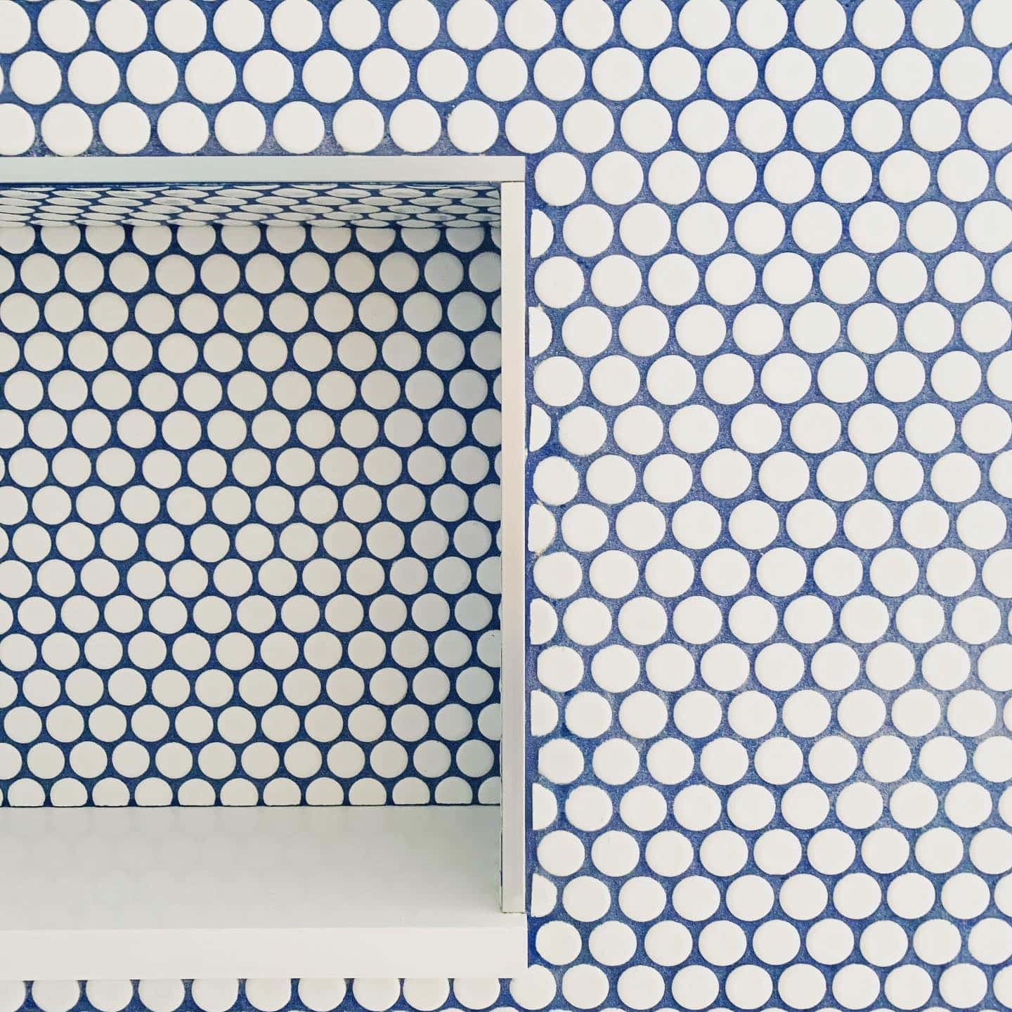 Budget bathroom remodeling ideas featuring scolored grout tiles