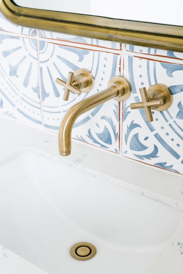 Budget bathroom remodeling ideas featuring colored grout tiles