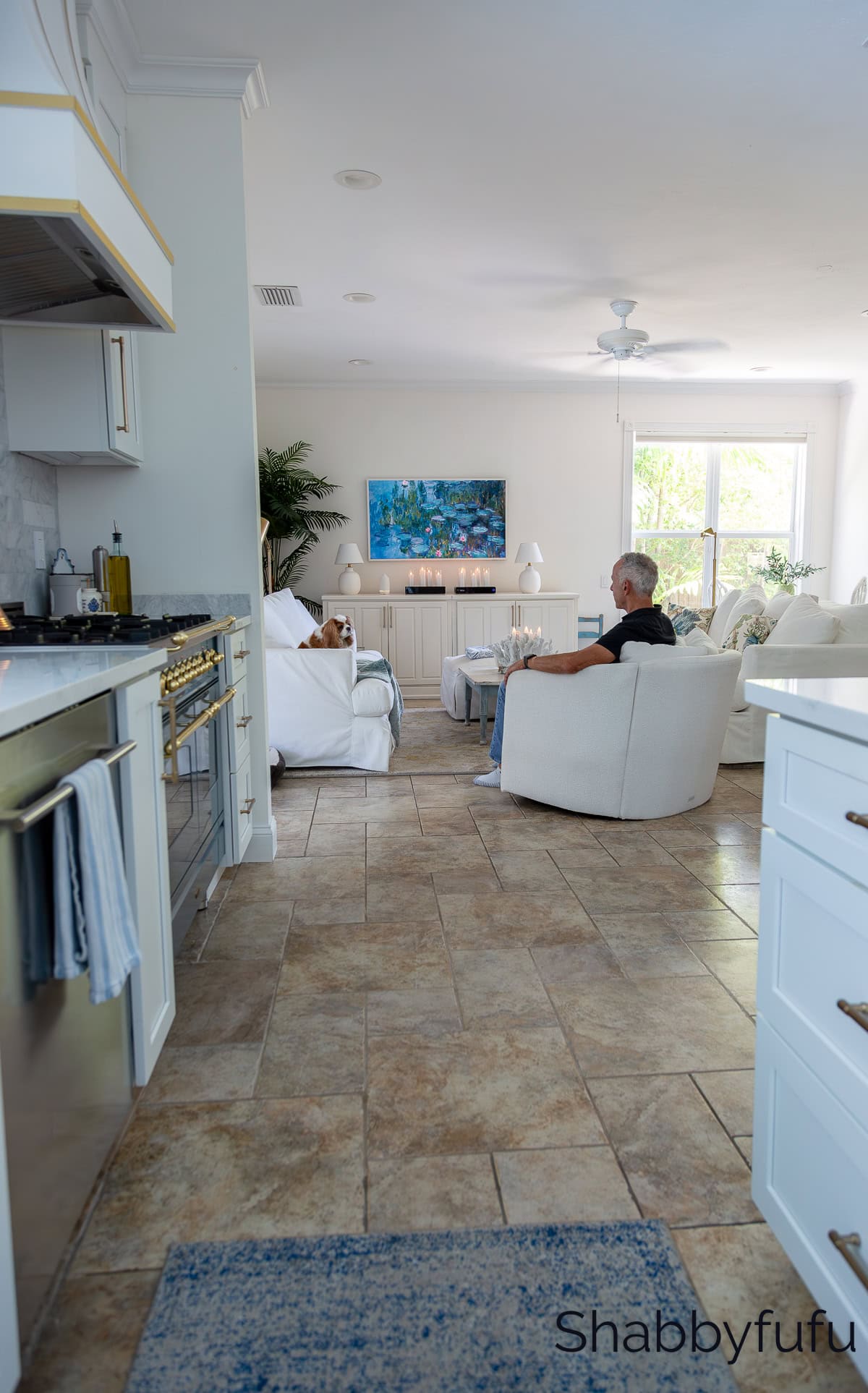simplify your home in the kitchen and family room
