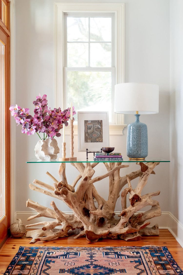 Example of coastal styled foyer decorating ideas