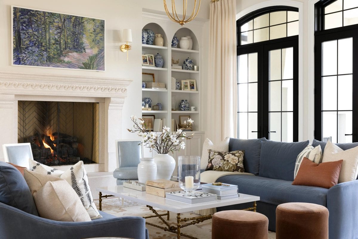 Living room in a classic fresh traditional decor style by Bria Hammel Interiors